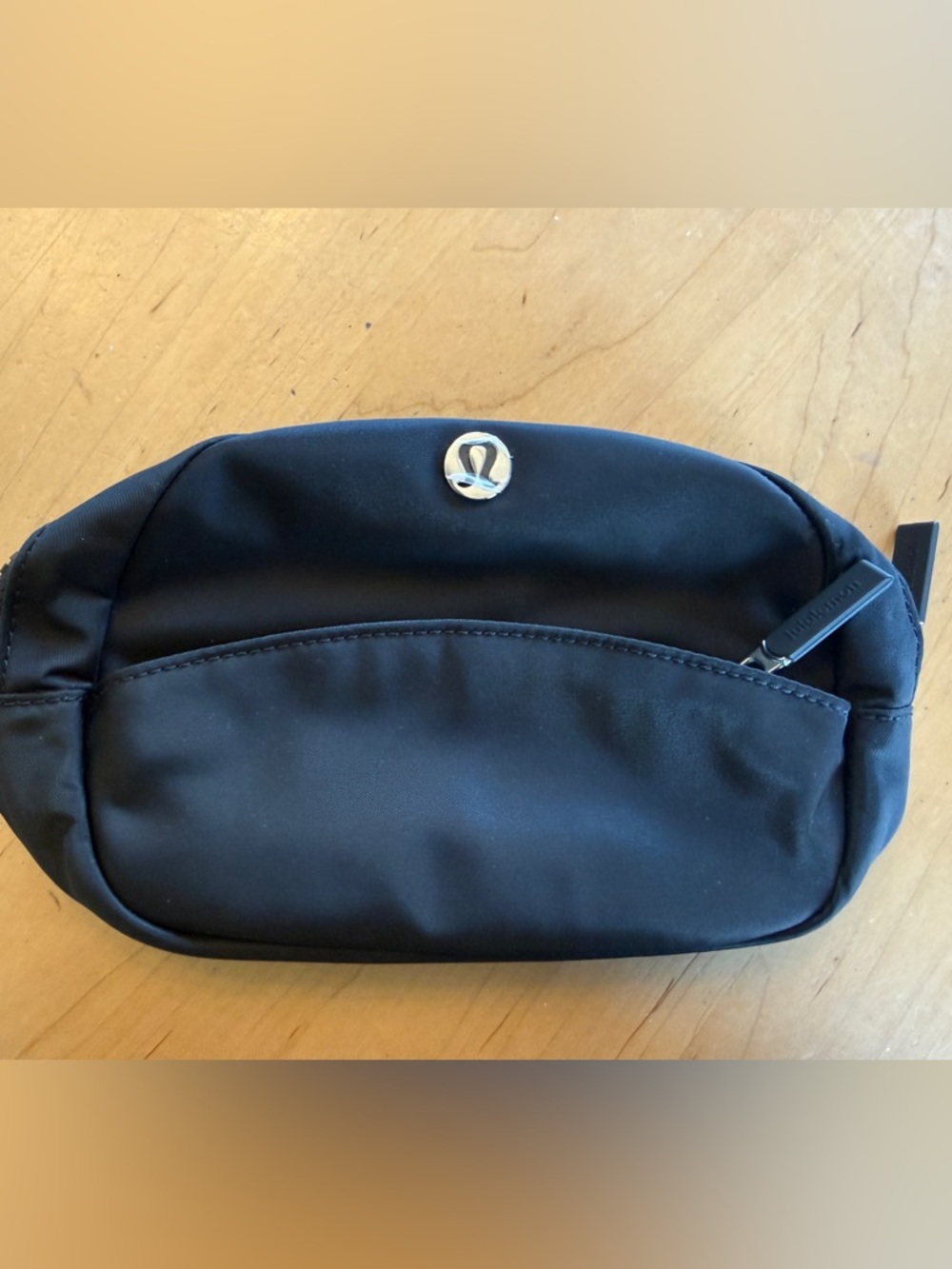 lululemon athletica Black Mini City Essentials Pouch with Silver Logo - like new